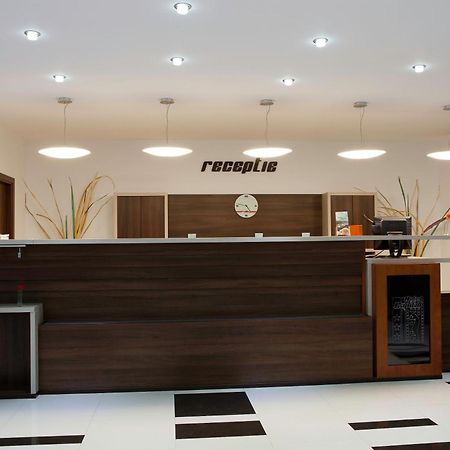 Hotel Capitol Jupiter Extérieur photo