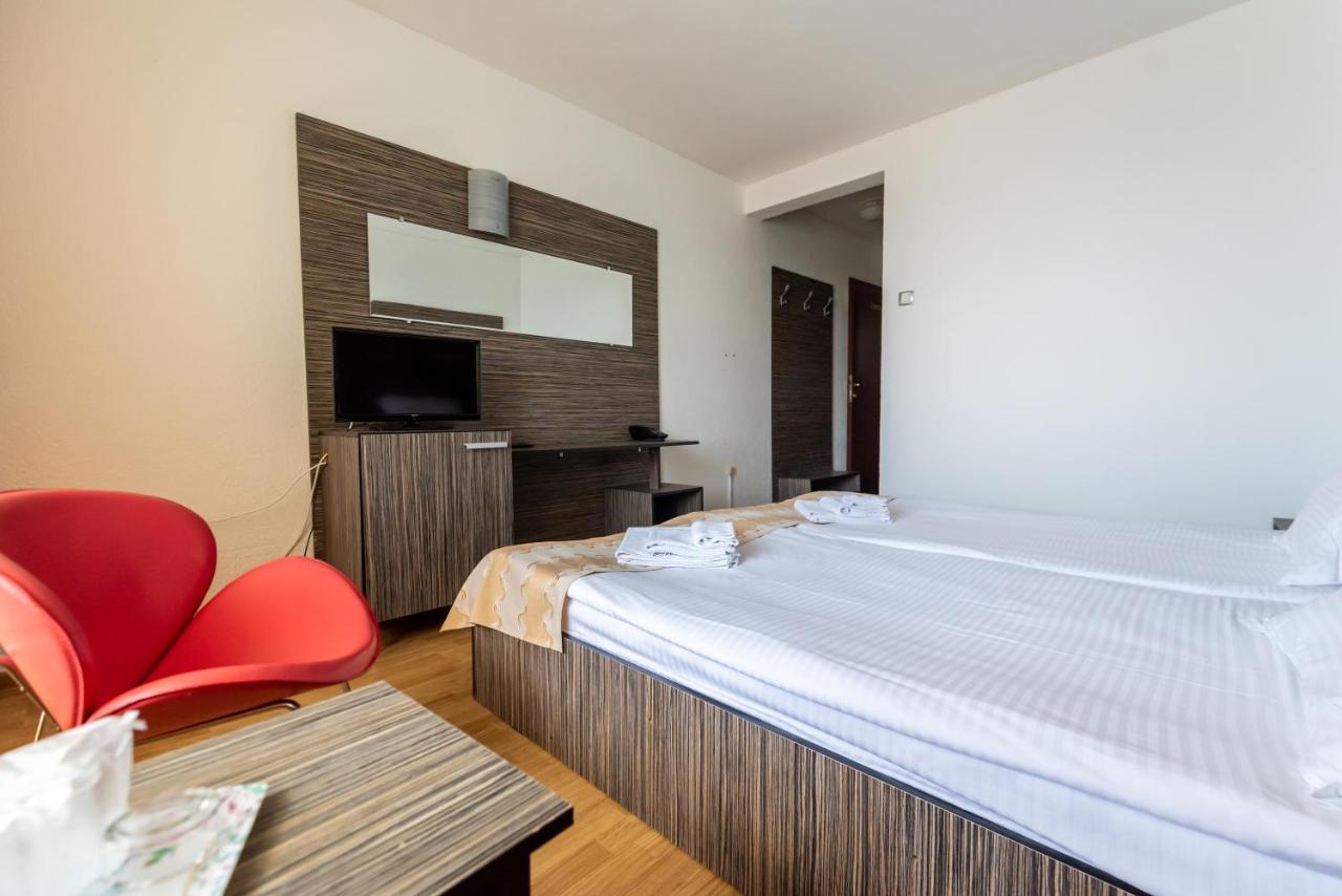 Hotel Capitol Jupiter Extérieur photo